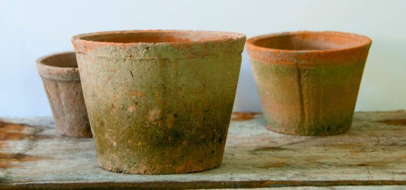 Wembley terra cotta farm pots, mossed redstone